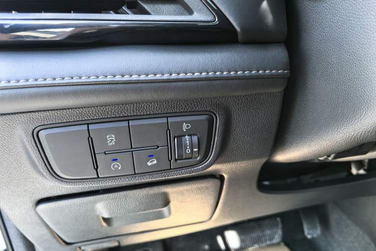 Used Changan CS75 2022 Blue Whale Edition 1.5T DCT Luxury Model
