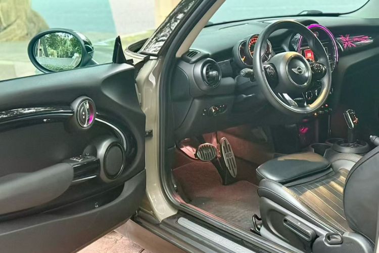 Used MINI MINI 2018 2.0T COOPER S Artist