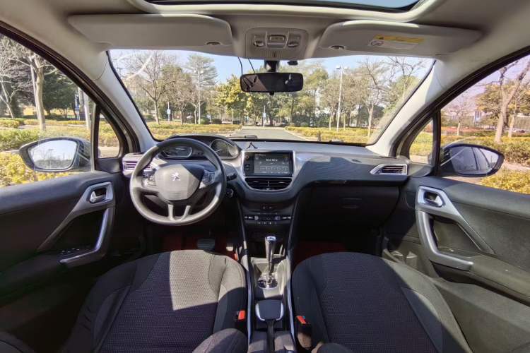 Used Peugeot 2008 2016 230THP Automatic Fashion Edition
