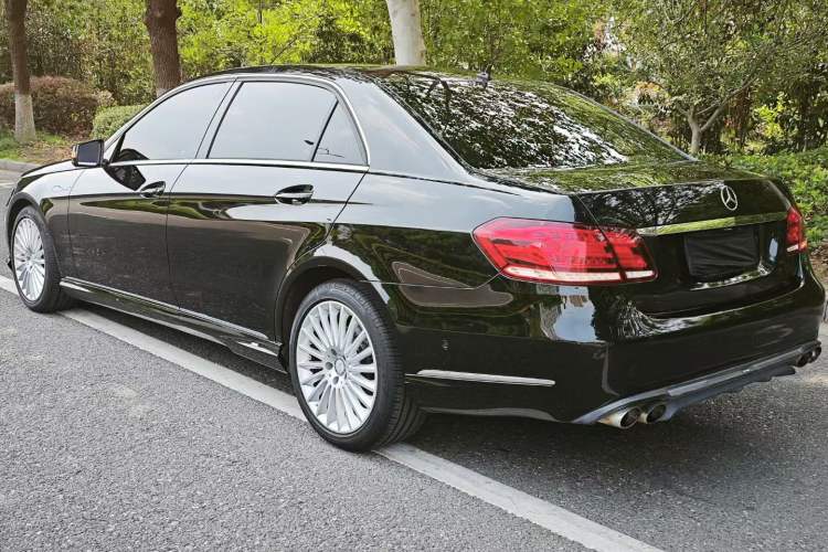 Used Mercedes-Benz E-Class 2015 Facelift E 200 L
