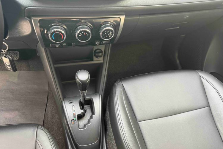 Used Toyota YARiS L 2017 1.5E CVT Dynamic Edition
