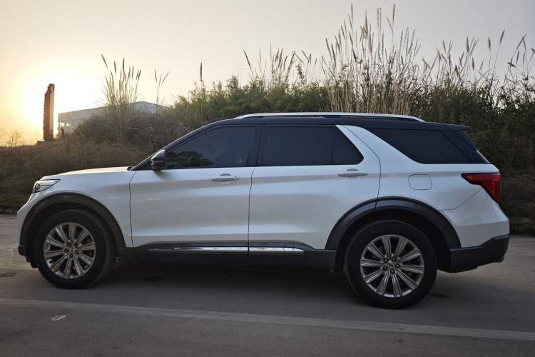 Used Ford Explorer 2020 EcoBoost 285 4x4 Titanium Edition 6 Seats