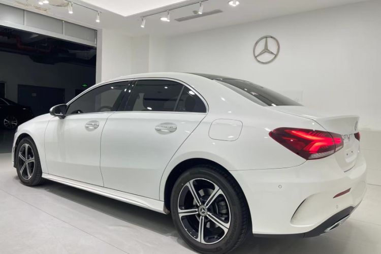 Used Mercedes-Benz A-Class 2022 Second Facelift A 200 L Sport Sedan Fashion Version
