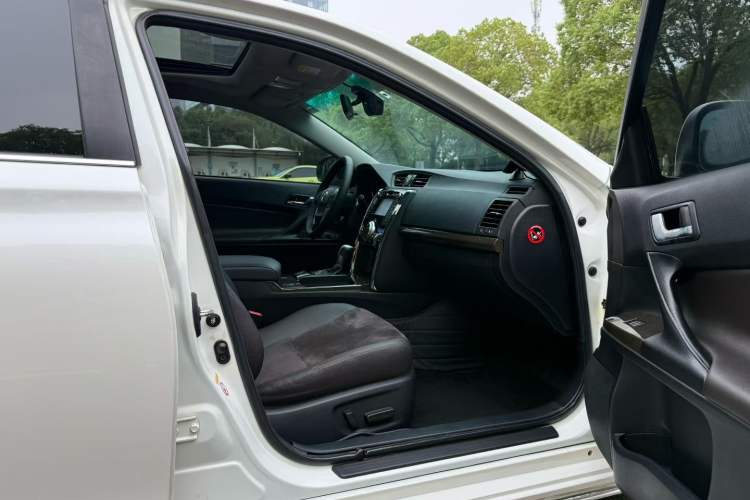 Used Toyota Reiz 2013 2.5V Shangrui Edition
