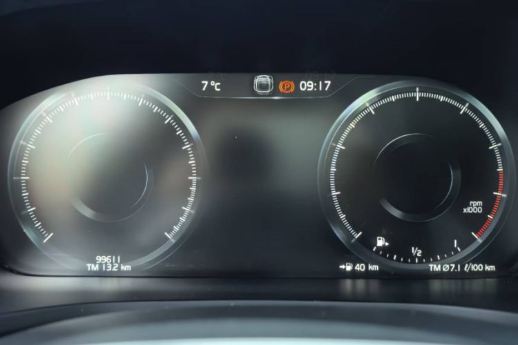 Used Volvo S60 2022 B4 Zhiyuan Luxury Edition
