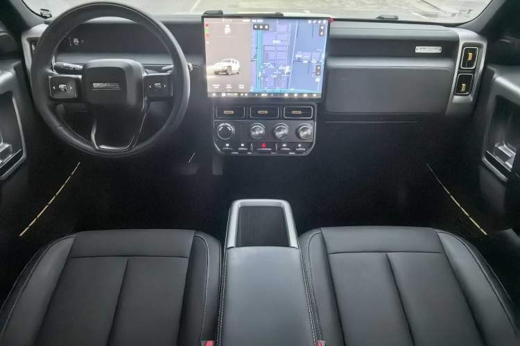 Used  V23 2025 501 Four-Wheel Drive Advanced Version
