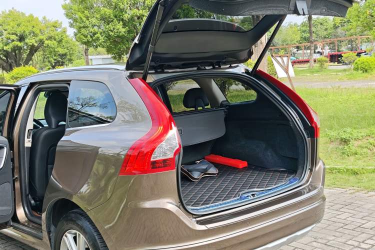 Used Volvo XC60 2016 T5 AWD Zhiyuan Edition
