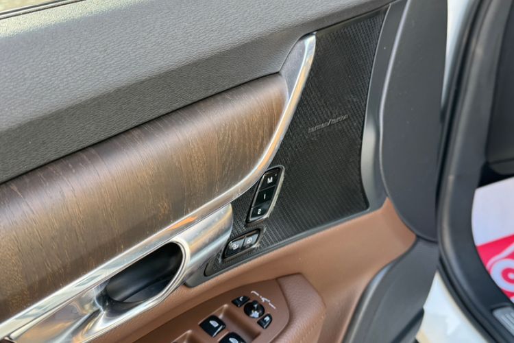 Used Volvo V90 2021 Cross Country B5 AWD Smart Range Edition
