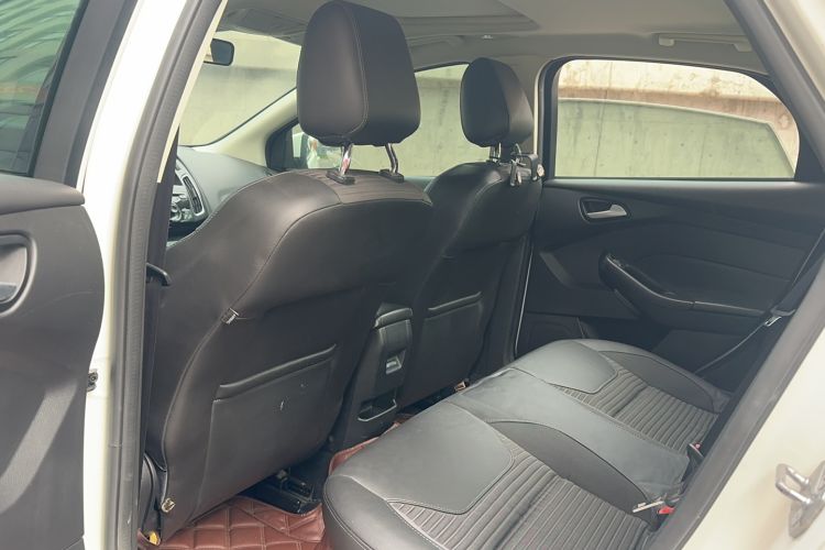 Used Ford Focus 2015 Sedan 1.6L Automatic Trend Model
