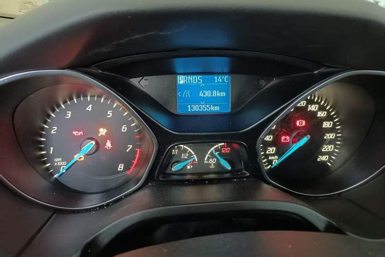 Used Ford Focus 2012 Sedan 1.6L Automatic Fashion Edition