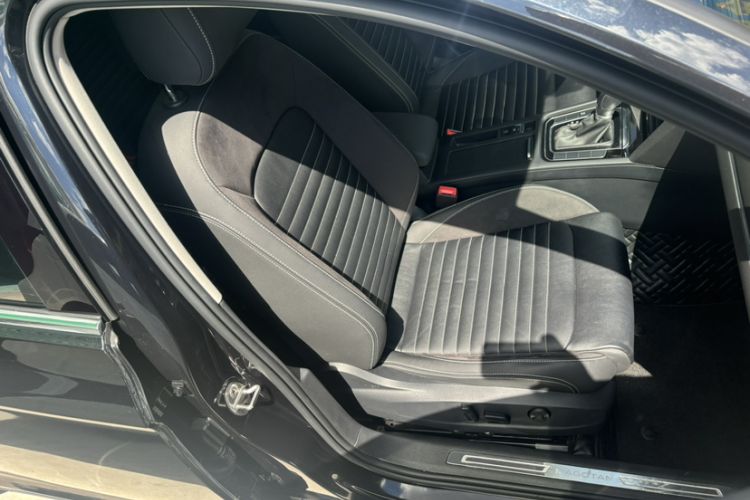 Used Volkswagen Magotan 2020 330TSI DSG Leading Model
