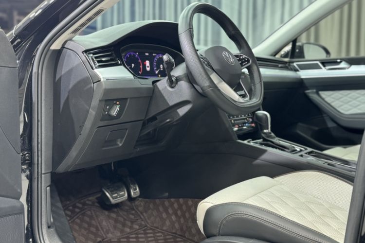 Used Volkswagen Magotan 2023 2 Million Units Commemorative Edition 330TSI DSG Luxury Version
