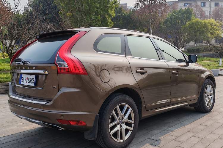 Used Volvo XC60 2017 T5 Smart Upgrade Edition