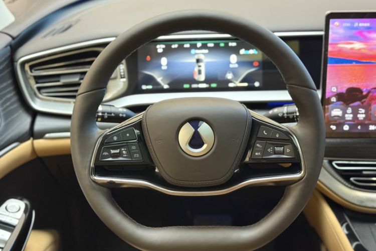 Used Denza D9 2024 DM-i 980 Four-Wheel Drive Prestige Model
