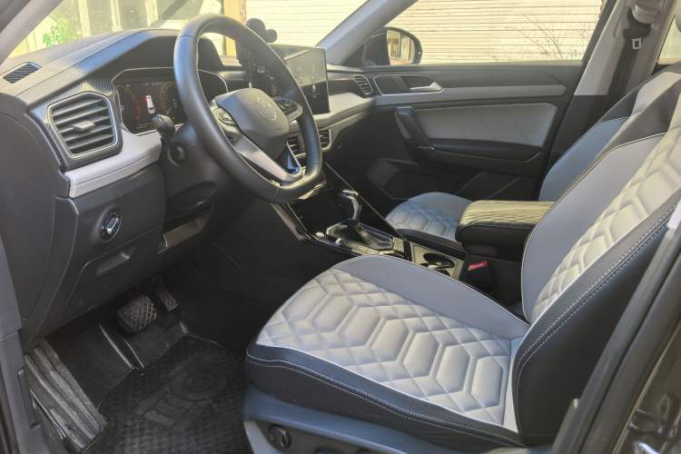 Used Volkswagen Tayron 2023 280TSI Two-Wheel-Drive Luxury Plus Advanced Version
