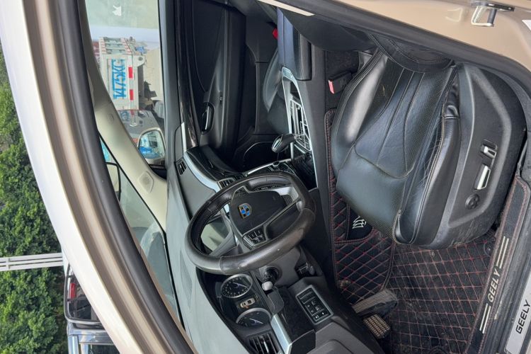 Used Geely Auto Emgrand GT 2015 2.4L Luxury Model
