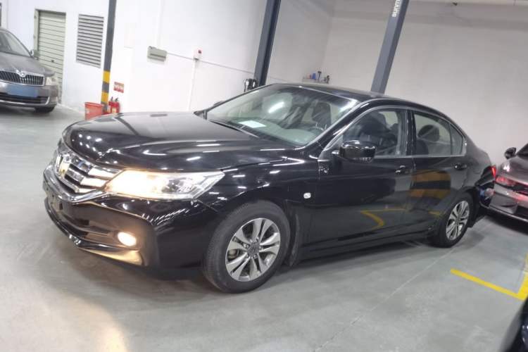 Used Honda Accord 2014 2.0L EXN Luxury Navigation Edition
