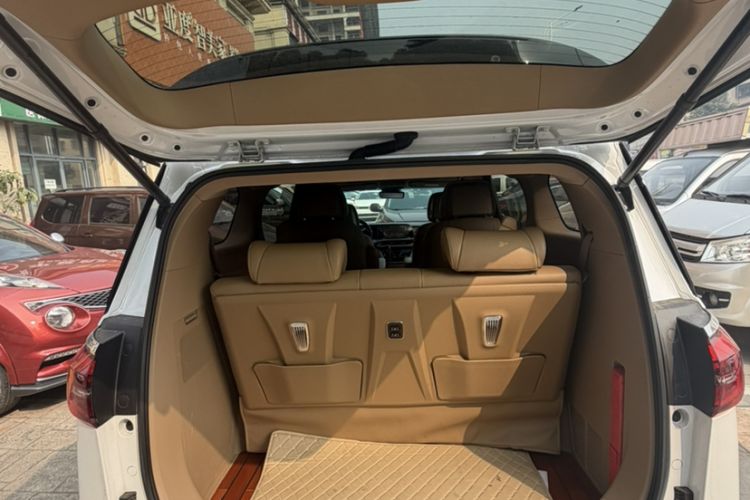 Used Buick GL8 2021 ES Land Cruiser 653T Luxury Edition
