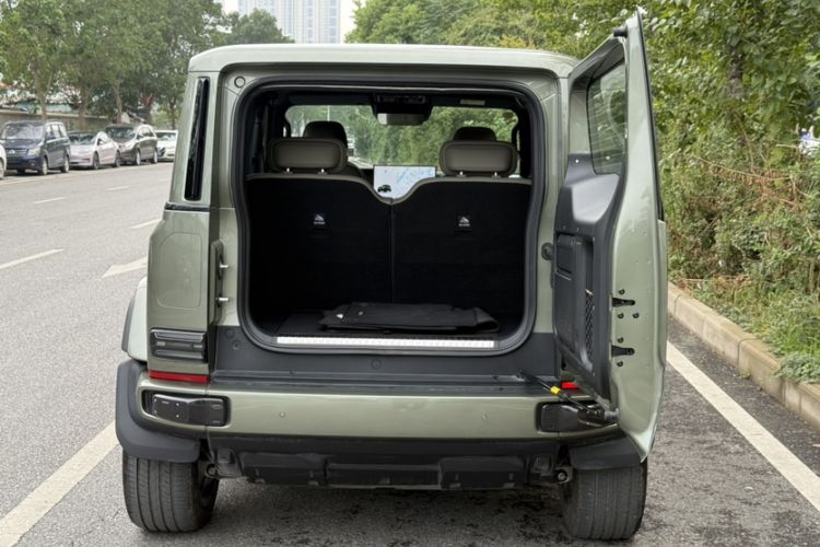 Used  V23 2025 501 Four-Wheel Drive Intelligent Driving Version
