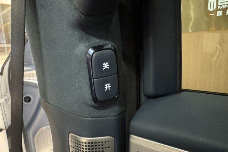 Used Zeekr 009 2024 Six-Seat Executive Version 4WD 108 kWh