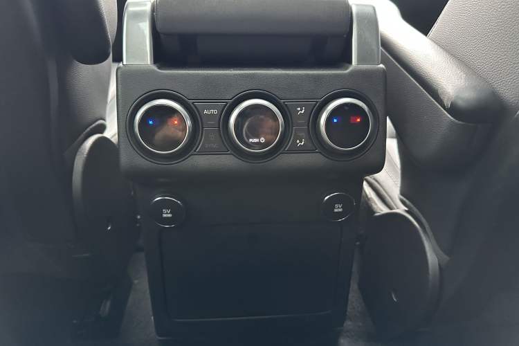 Used Land Rover Discovery 2019 3.0 SC V6 HSE
