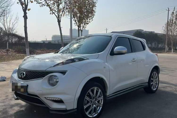 Used Infiniti ESQ 2014 1.6L Spontaneous Edition