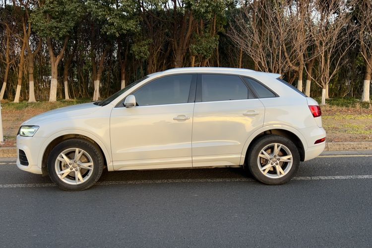 Used Audi Q3 2017 30 TFSI Fashion Model
