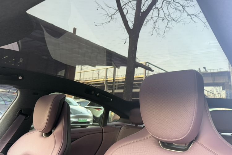 Used  SU7 2024 Rear-Drive Ultra-Long Range Advanced Pro-Level Intelligent Driving Version
