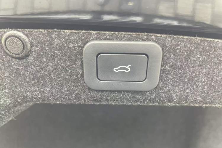 Used Hongqi H7 2021 1.8T Comfort Edition
