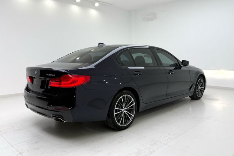Used BMW 5 Series 2019 Facelifted 530Li Leading Edition M Sport Package
