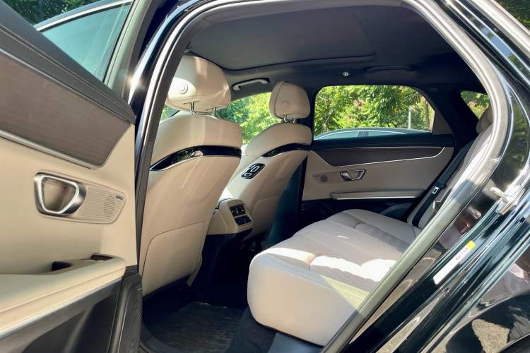 Used BYD Han 2025 EV with 701 km of Laser Radar-Enabled Intelligent Driving