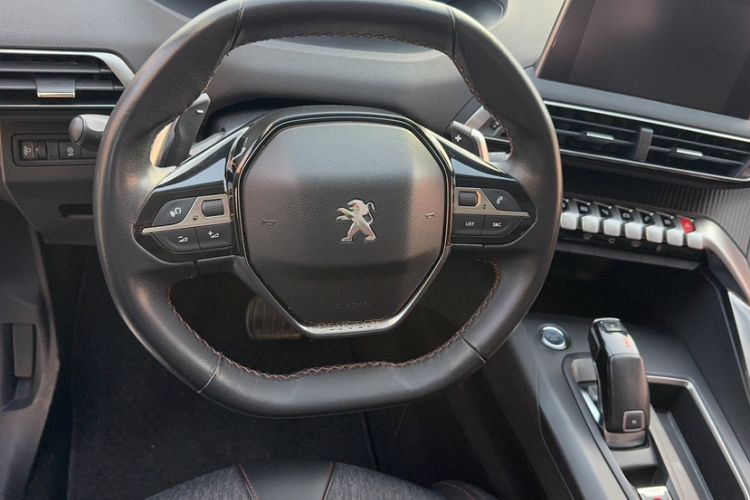 Used Peugeot 5008 2017 350THP 7-Seater Elite Edition