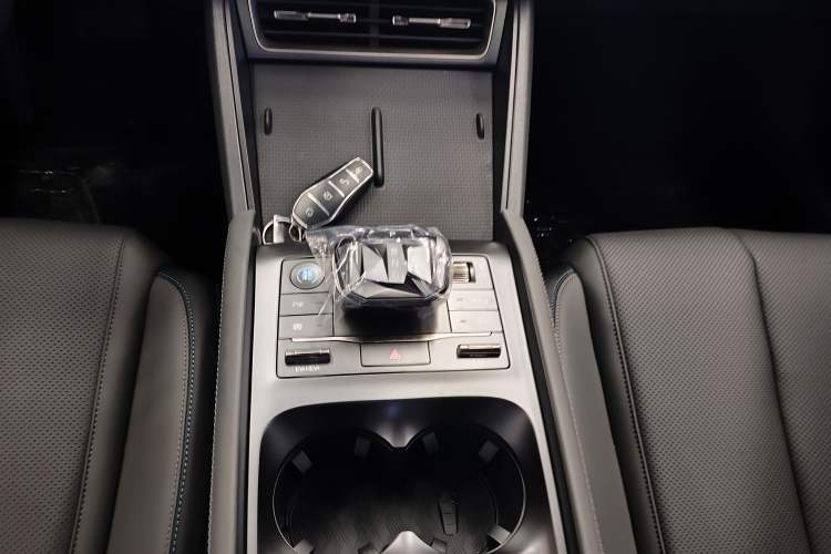 Used BYD Qin L 2025 DM-i Smart Drive 80KM Leading Model
