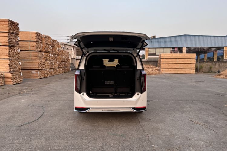 Used GAC Trumpchi M8 2024 Master Series 400T Prestige Edition
