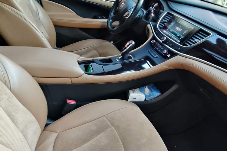Used Buick LaCrosse 2018 28T Elite Edition
