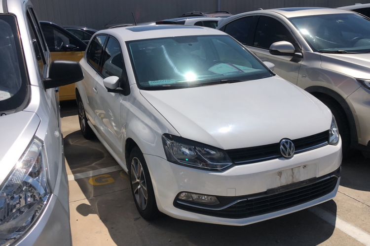 Used Volkswagen Polo 2016 1.6L Automatic Comfort Model
