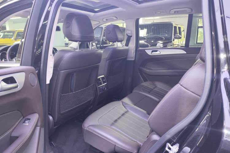 Used Mercedes-Benz GLS 2018 Facelift GLS 320 4MATIC
