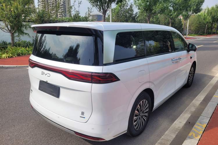 Used BYD Xia 2025 DM-i 1.5T 180km Beyond Edition
