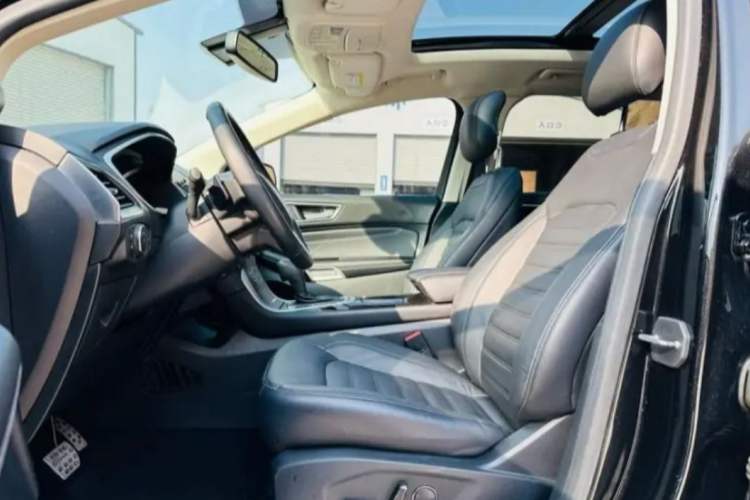 Used Ford Edge 2015 2.0T GTDi 4x4 High-Grade Model
