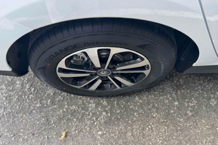 Used BYD Qin PLUS 2025 DM-i Smart Drive 55KM Beyond Model
