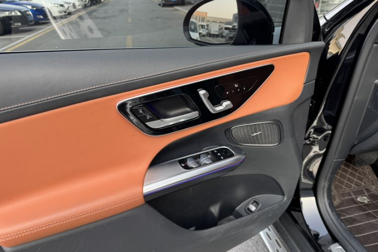 Used Mercedes-Benz GLC 2025 GLC 300 L 4MATIC Dynamic Model 5 Seats