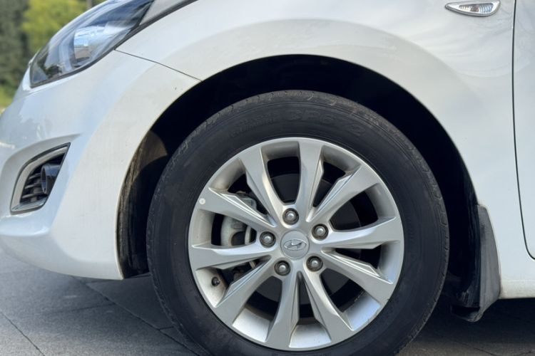 Used Hyundai Elantra 2016 1.6L Automatic Smart Version
