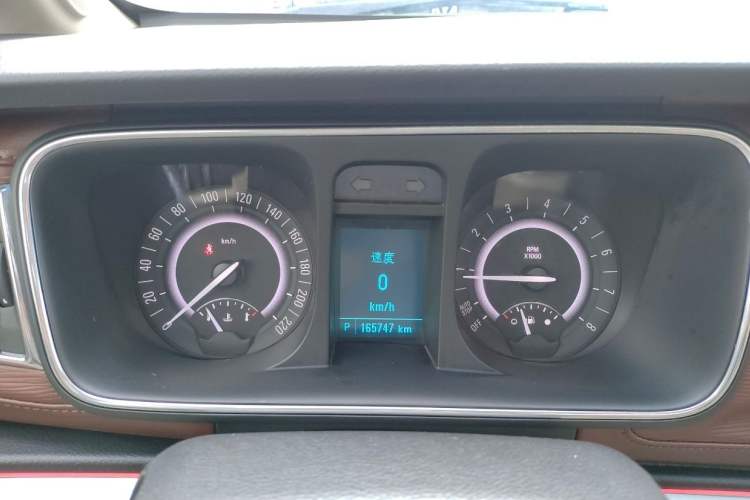 Used Buick GL8 2018 28T Luxury Model China VI Standard
