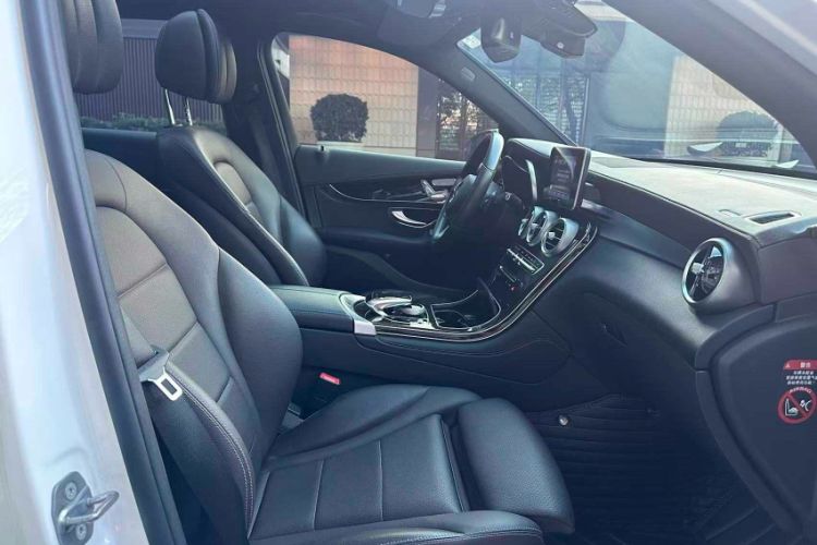 Used Mercedes-Benz GLC 2018 GLC 260 4MATIC Luxury Model
