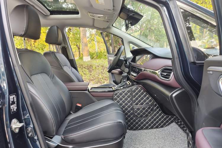 Used GAC Trumpchi M6 2023 PRO 270T DCT Luxury Edition
