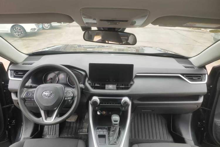 Used Toyota Wildlander 2024 2.0L CVT Two-Wheel Drive Leading Edition