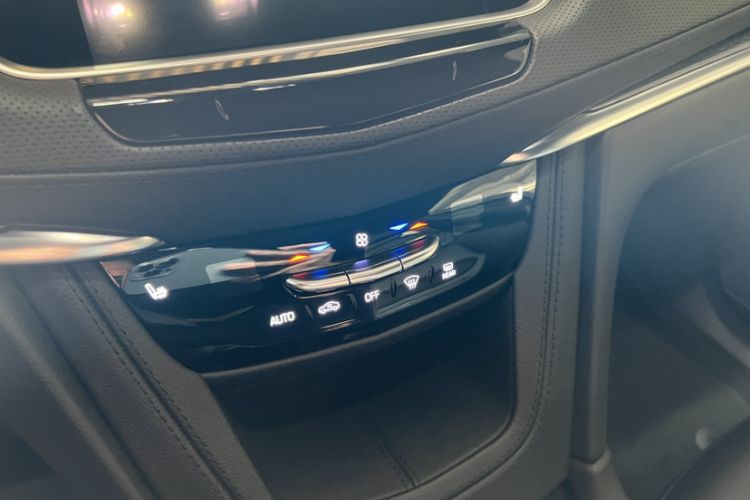 Used Cadillac XT5 2021 28T Luxury Version