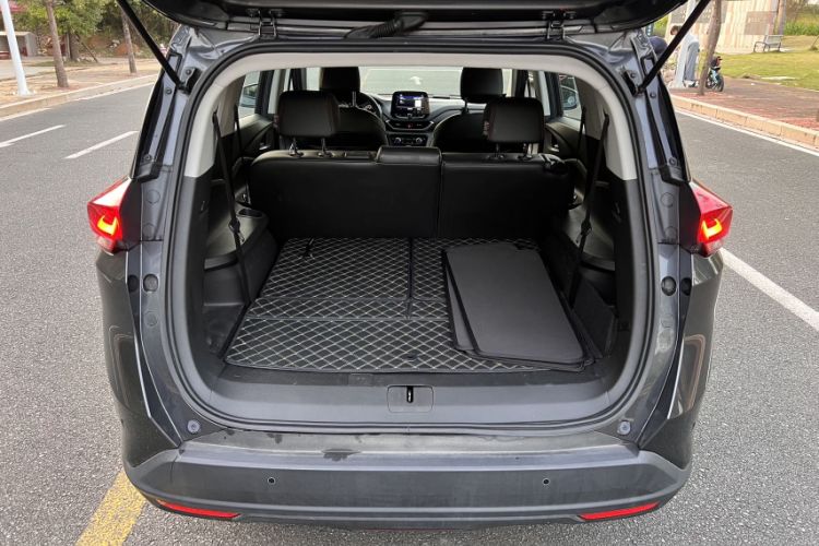 Used Chevrolet Orlando 2020 Light Hybrid Redline 530T Automatic Enjoyment Edition (5+2 Models)
