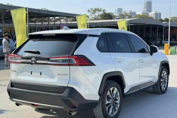 Used Toyota Wildlander 2022 2.0L CVT Two-Wheel Drive Luxury PLUS Edition
