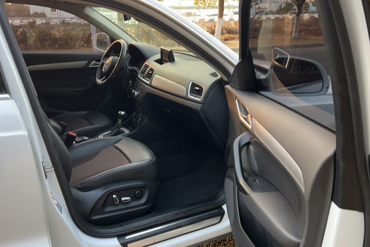 Used Audi Q3 2017 30 TFSI Fashion Model
